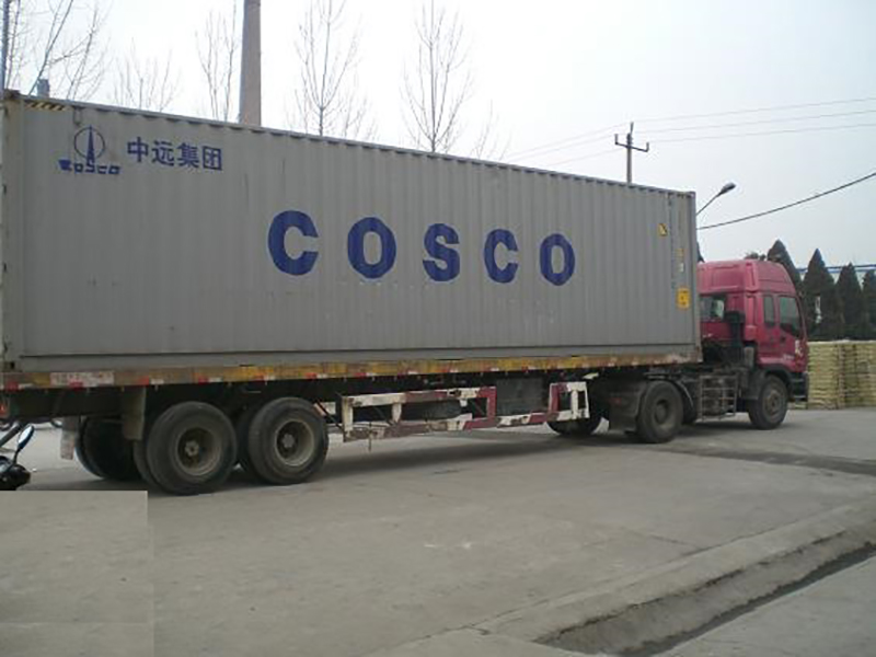 Waiting for container loading