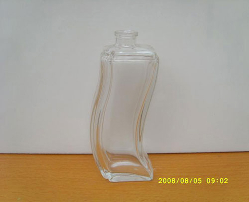 Perfume bottle cosmetics bottle